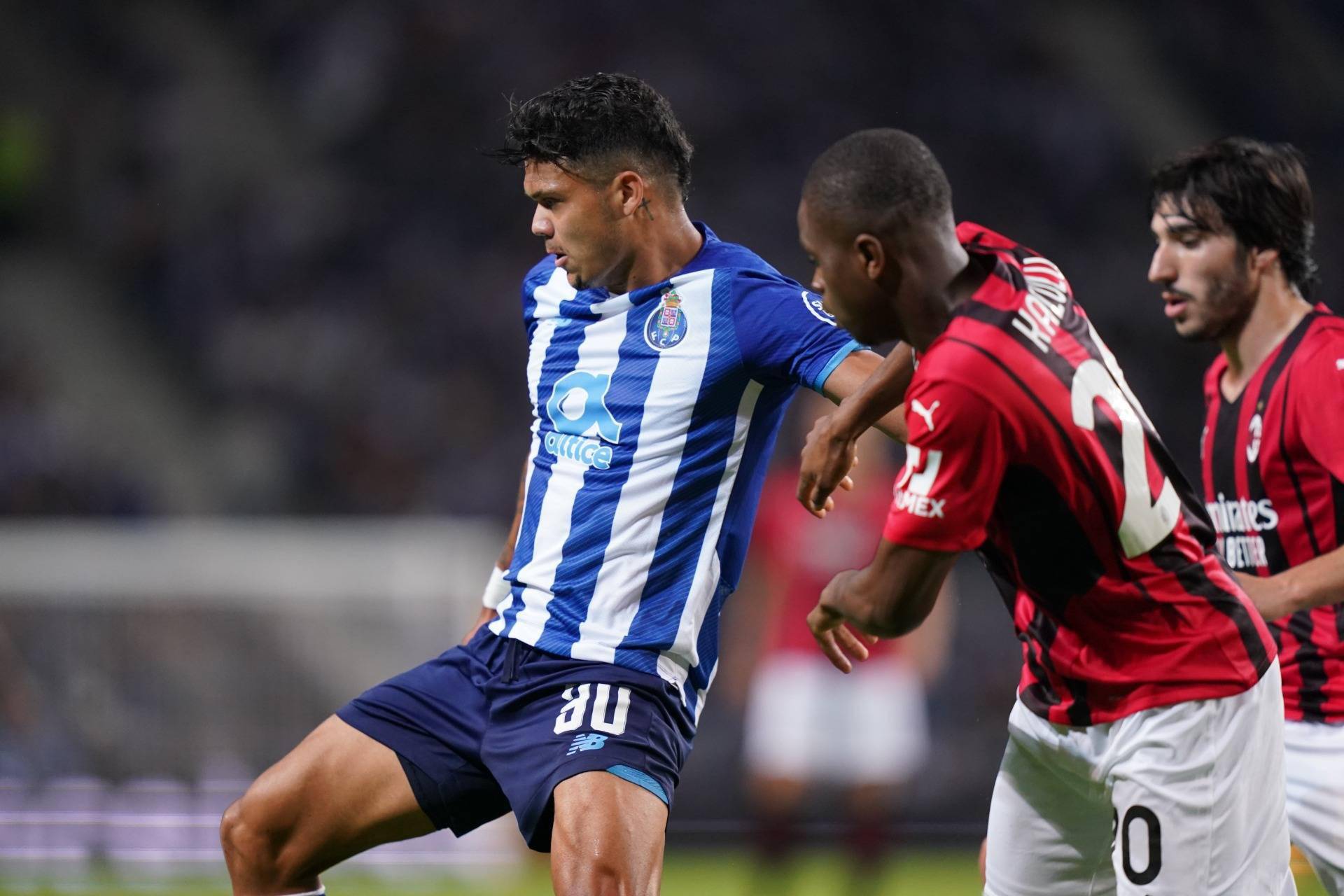 关于赛前波尔图复出首秀：欧冠节点到来，震撼外界，医务组通报恢复的信息